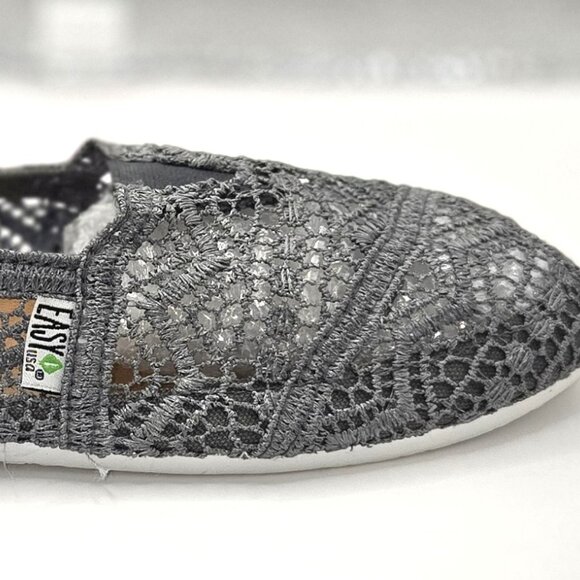 Easy USA Women's Silver Gray Sheer Crochet Ballet Flats Size 6 - Picture 1 of 6